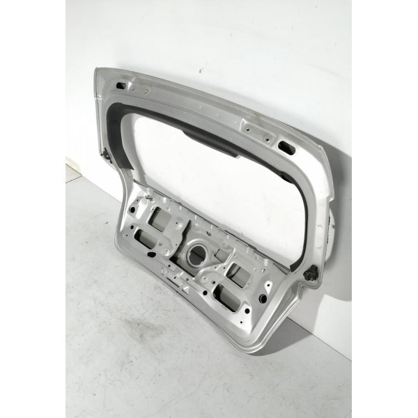 Tampa Traseira Bmw 118 120 130 2005/2011 Lisa Prateado