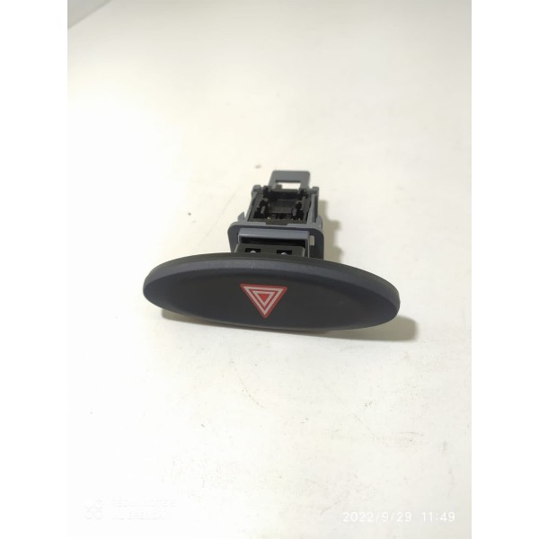 Botão Pisca Alerta Toyota Etios 2016