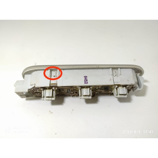 Luz Teto  Megane 2010 Detalhe