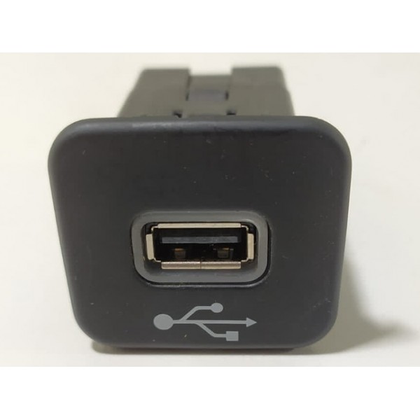 Entrada Usb Renegade 2016/2021 735600659 Preto