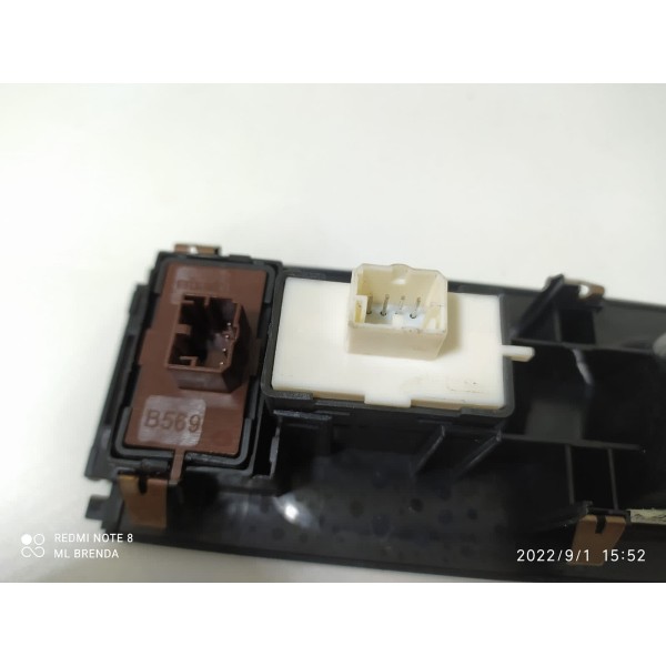 Botão Vidro Trava Renegade Dianteiro Direito 2016/2021