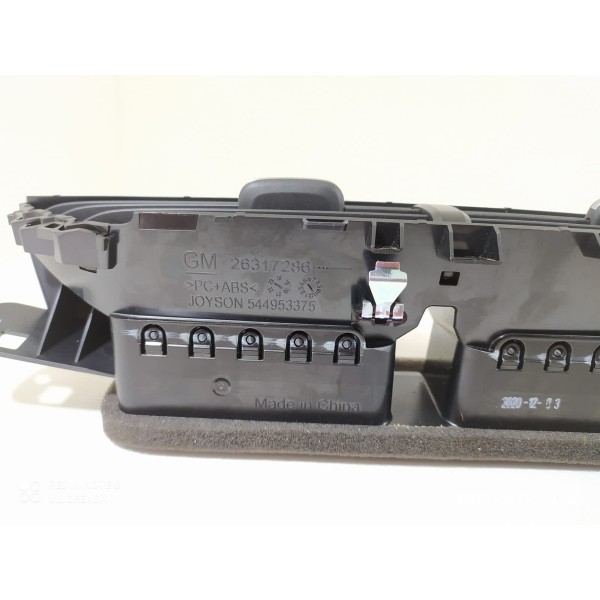 Difusor Ar Central Tracker 2020/2024 26317286