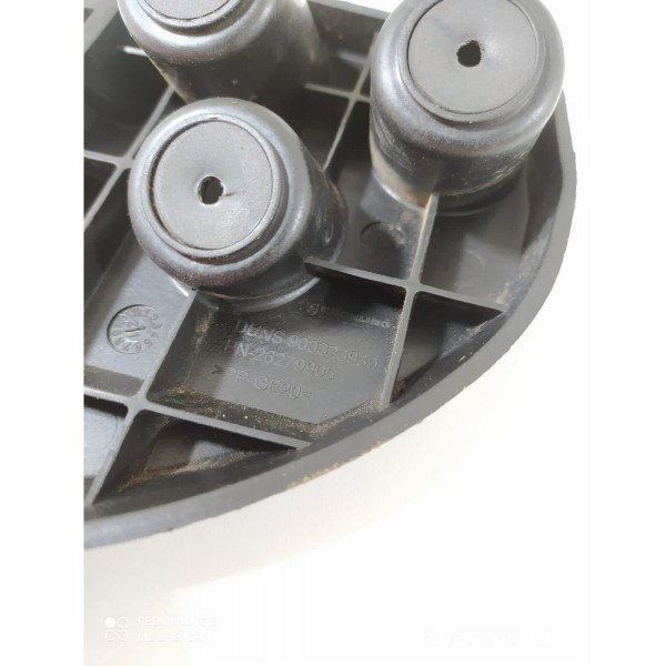 Guia Parachoque Tracker Traseiro Direito 2020/2024 26279905