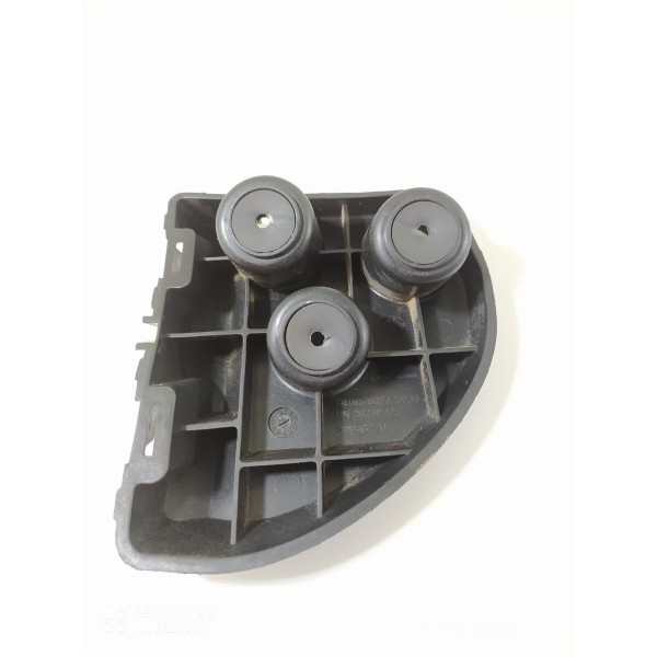 Guia Parachoque Tracker Traseiro Direito 2020/2024 26279905