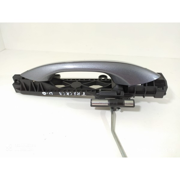 Maçaneta Externa Tracker Dianteira Direita 2020/2024