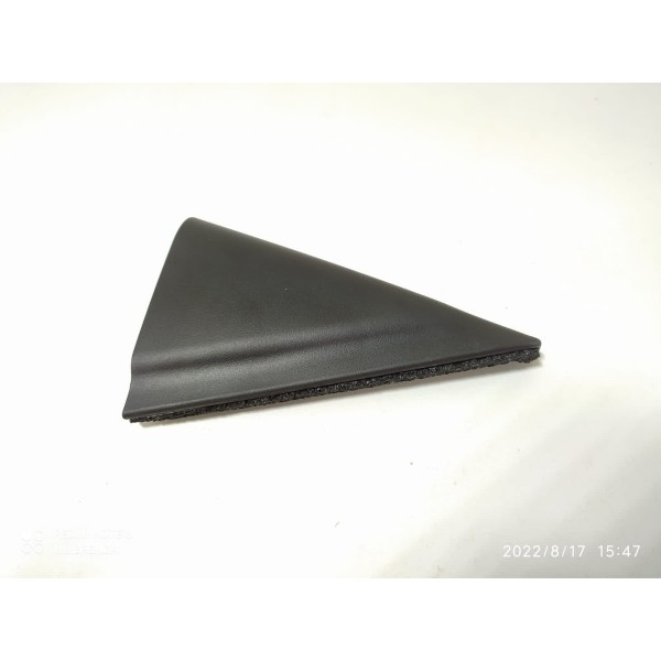 Moldura Externa Porta Tracker Traseira Direita 2020/2024