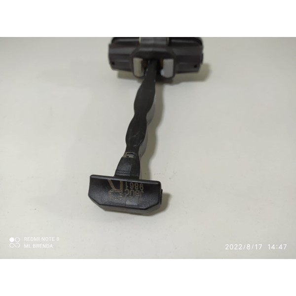 Limitador Porta Tracker Traseira Esquerda 2020/2024 Orig