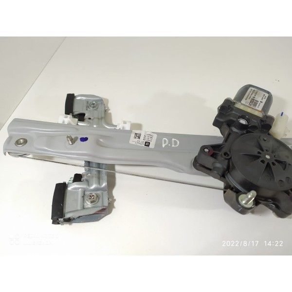 Maquina Vidro Tracker Dianteira Direita 2020/2024 26290108