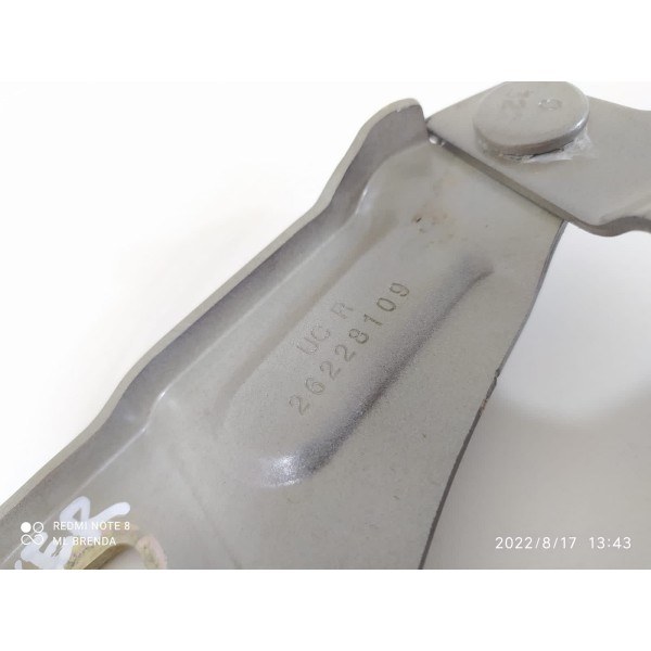 Braço Dobradiça Capô Tracker Direito 2020/2024 26228109