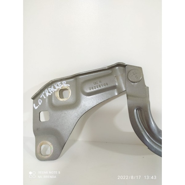 Braço Dobradiça Capô Tracker Direito 2020/2024 26228109