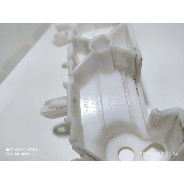 Suporte Guia Parachoque Tracker Dianteiro Esquer 220/24 Orig