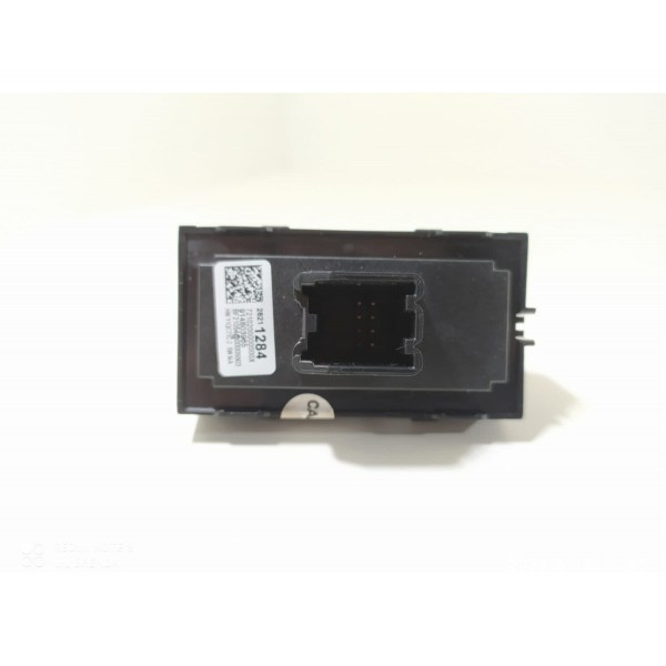 Botão Vidro Tracker Onix 2020/2024 28211284 Original