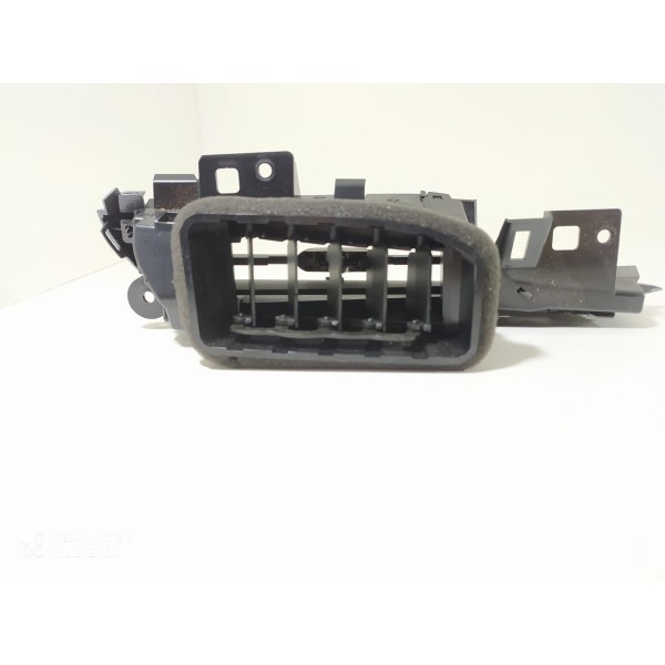 Difusor Ar Tracker Direito 2020/2024 26302918