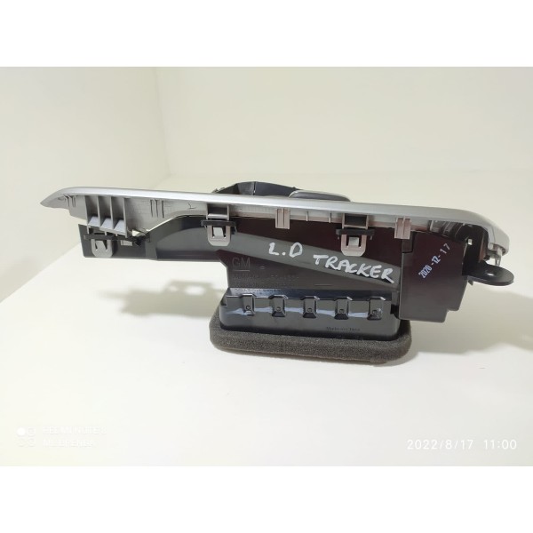 Difusor Ar Tracker Direito 2020/2024 26302918