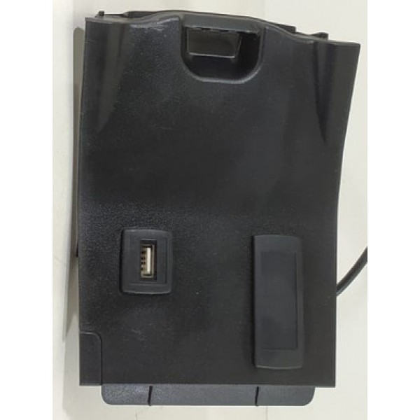 Entrada Aux Usb Mercedes Gla200 2015/2019 A2468230411 Bordô