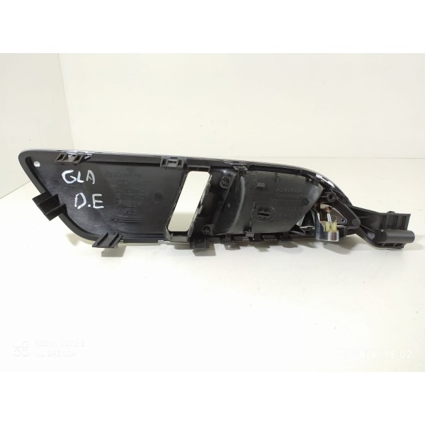 Maçaneta Interna Mercedes Gla200 Esquerd 2015/19 A2467201148 Prateado Dianteira