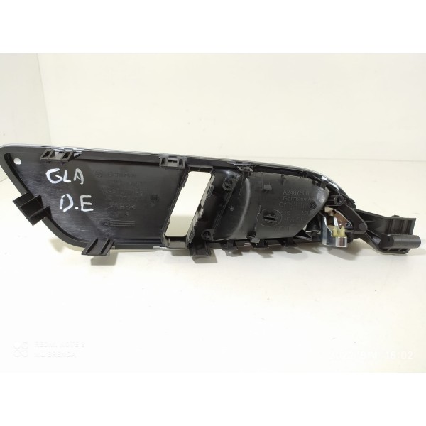 Maçaneta Interna Mercedes Gla200 Esquerd 2015/19 A2467201148 Prateado Dianteira