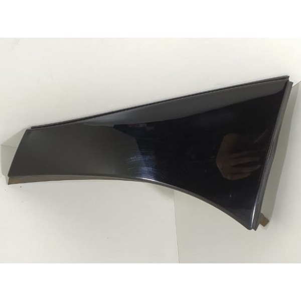 Acabamento Tampa Traseira Mercedes Gla200 Esquer A1567900388