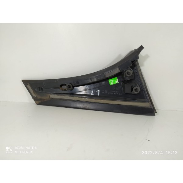 Acabamento Tampa Traseira Mercedes Gla200 Esquer A1567900388