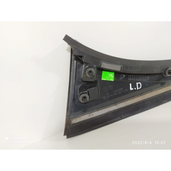 Acabamento Tampa Traseira Mercedes Gla200 Direit A1567900488