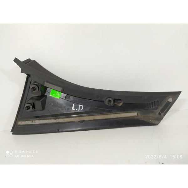 Acabamento Tampa Traseira Mercedes Gla200 Direit A1567900488