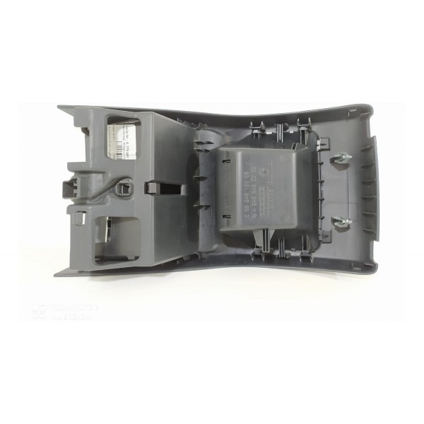 Acabamento Console Tomada 12v Mercedes Gla200 2015/2020