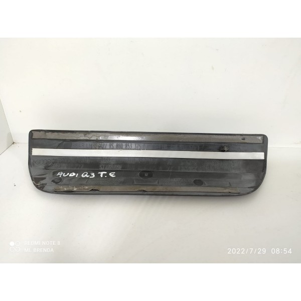 Soleira Porta Audi Q3 Traseira Esquerda 2012/2015 Detalhe