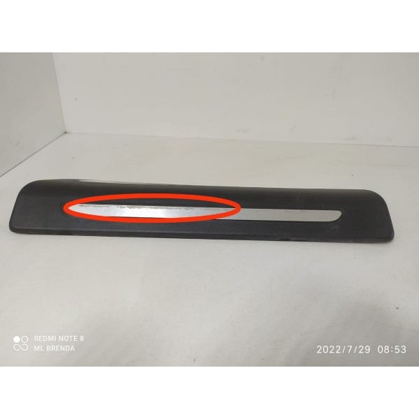 Soleira Porta Audi Q3 Traseira Esquerda 2012/2015 Detalhe