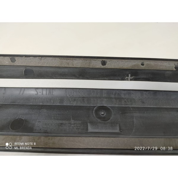 Soleira Porta Audi Q3 Dianteira Esquerda 2012/2016 Detalhe