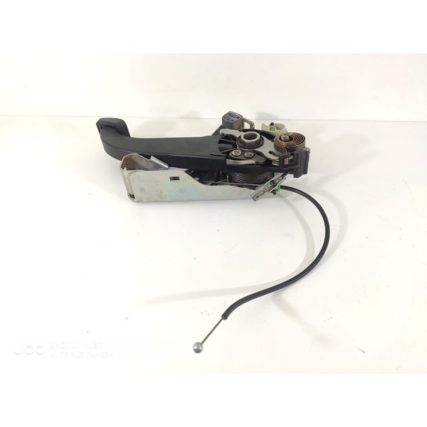 Pedal Estacionario Mercedes C180 C200 2008/2014