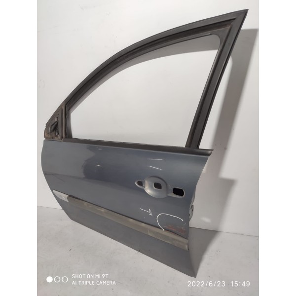 Porta Megane Dianteira Esq 2009 2010 2011 2012 2013 / 15975