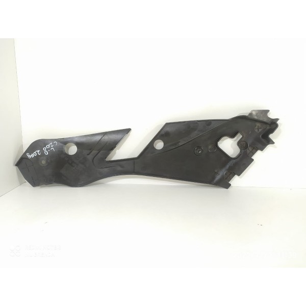 Guia Suporte Farol Mercedes C180 Direito 08/14 A2048261424