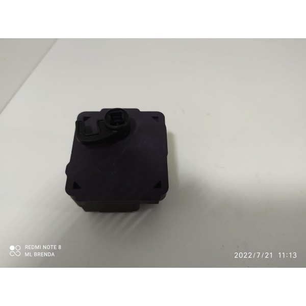 Motor Trava Portinhola Mercedes C180 C200 896105q02 /17009