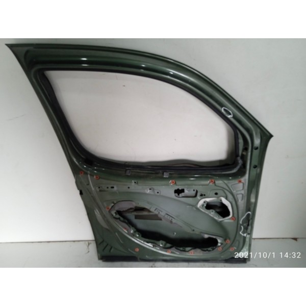 Porta Dianteira Esquerda Fiat Doblo 2010 Detalhes //6028 Dianteira Esquerda Verde
