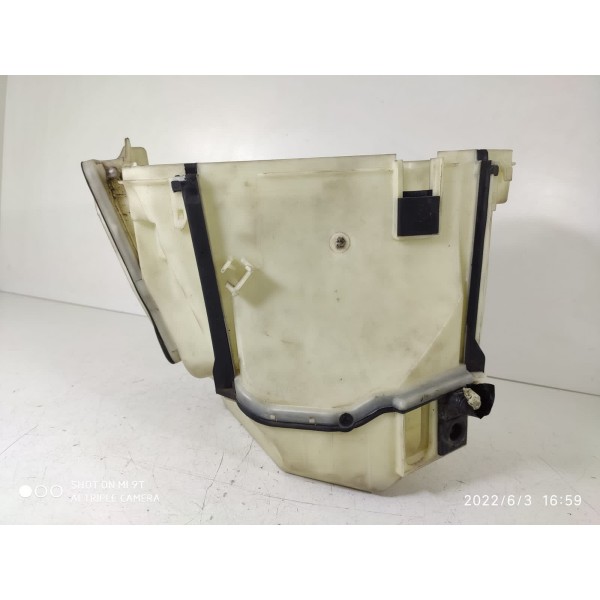 Suporte Caixa Fusivel Mercedes C180 C200 A2045400024