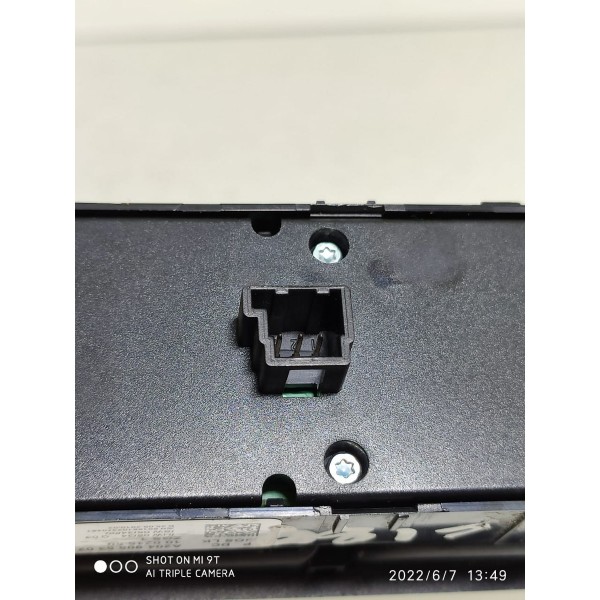 Botão Vidro Mercedes C180 C200 Dianteiro Esq A2049055302 Det