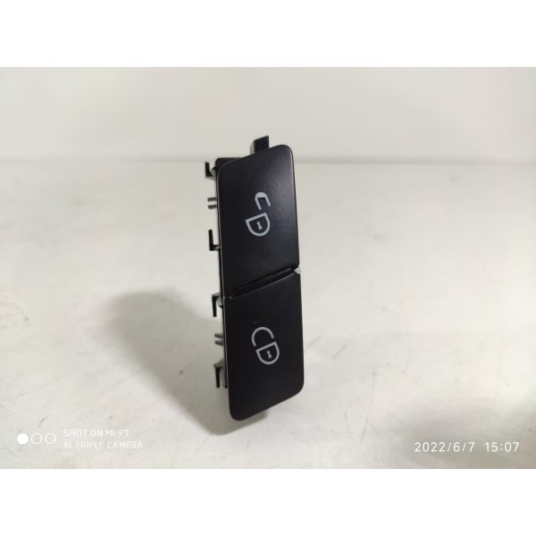 Botao Trava Porta Dianteira Direita Merced C180 2011 Detalhe