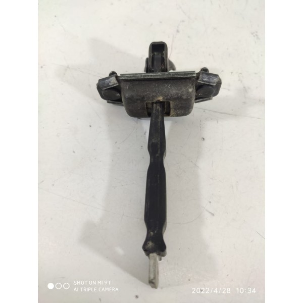 Limitador Porta Traseiro Direito Kia Cerato 2014/2019 Orig