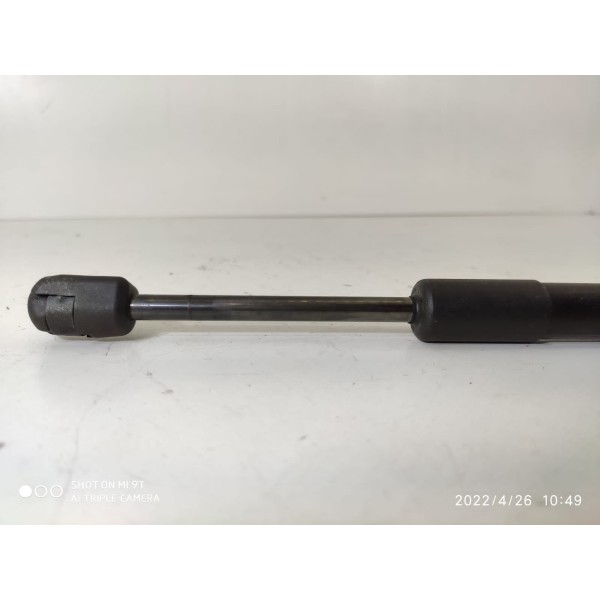 Amortecedor Tampa Traseira Focus Sedan 2009 2013