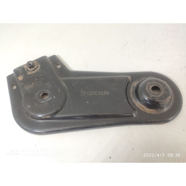 Suporte Agregado Cruze Dianteiro Direito 2012 2016 13266388