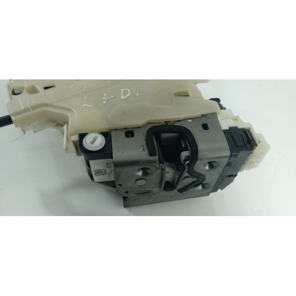 Fechadura Renegade Traseira Direita 2016 2018 2022 52139906