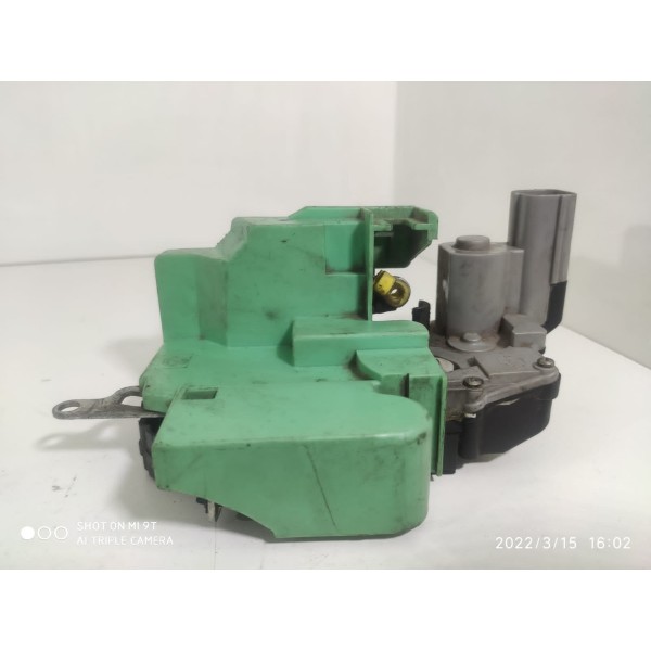 Fechadura Linea Traseira Direita 2009 2010 2011 2012/2014