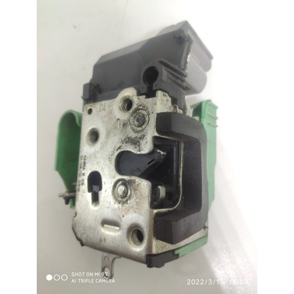 Fechadura Linea Traseira Direita 2009 2010 2011 2012/2014