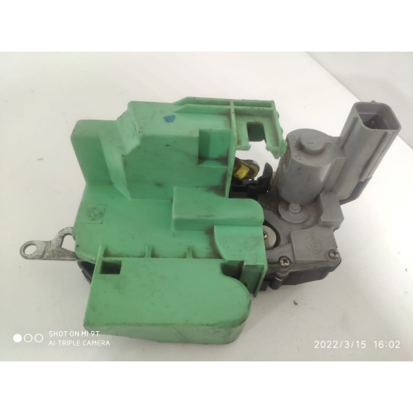 Fechadura Linea Traseira Direita 2009 2010 2011 2012/2014