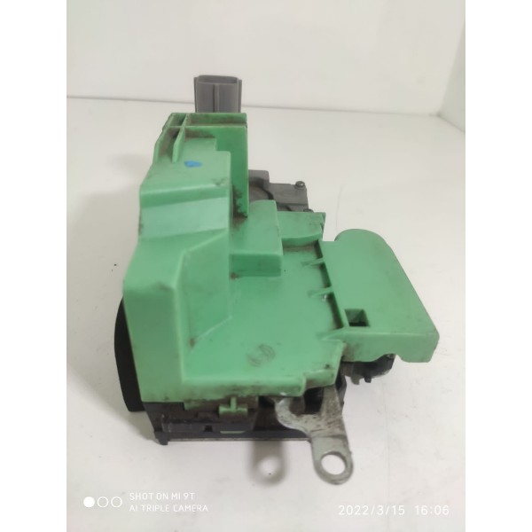 Fechadura Linea Traseira Direita 2009 2010 2011 2012/2014