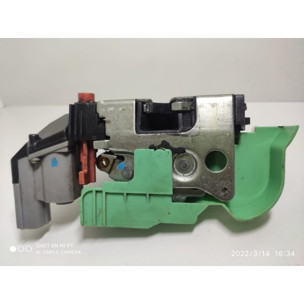 Fechadura Punto Traseira Esquerda 2008 A 2017 Eletr