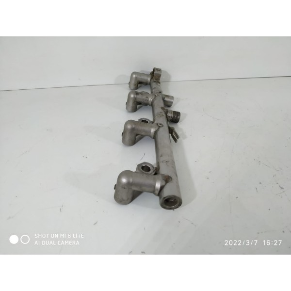 Flauta Injetora Mercedes C180 C200 Cgi 2011 2012