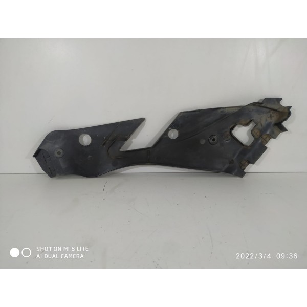 Suporte Guia Farol Mercedes C180 C200 Dir 07/14 A2048261424