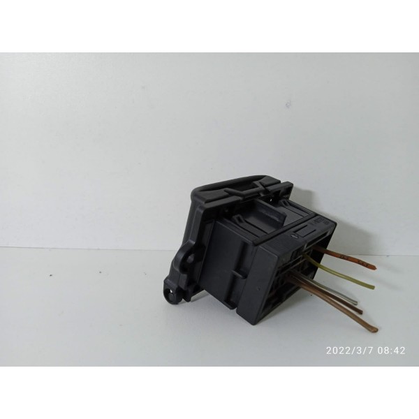Conector Obd Mercedes C180 C200 2008 2014 2025402373