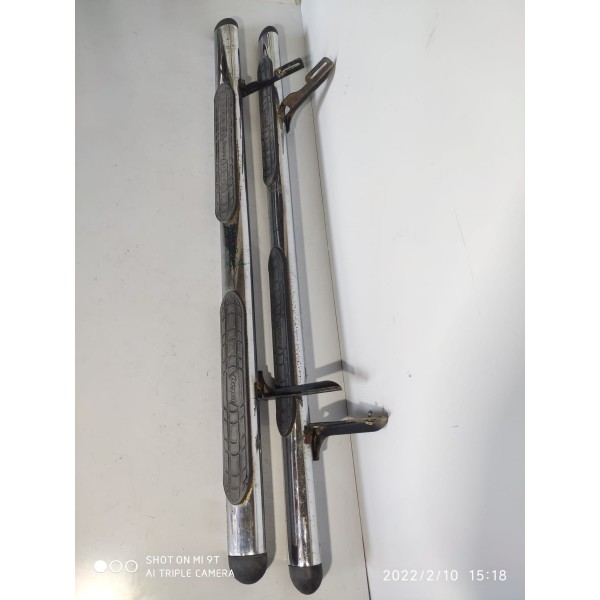 Par Estribo Amarok 2.0 2010/2019 Detalhe No Esquerdo Cromado